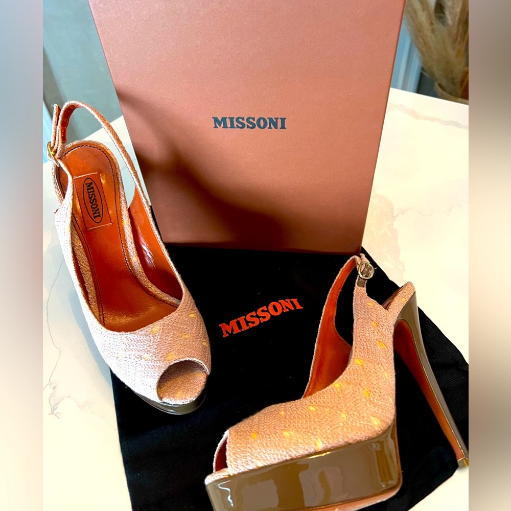 Missoni Platform Peep Toe, Chevron -Beige/Blush size 38B